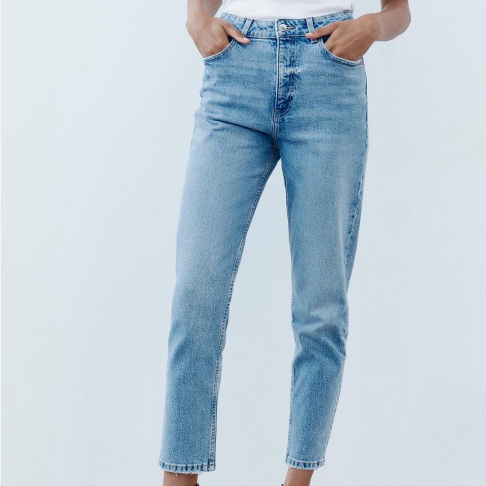 ZARA Current Collection Z1975 MOM FIT JEANS WITH A HIGH WAIST Size 42 US10 NWT